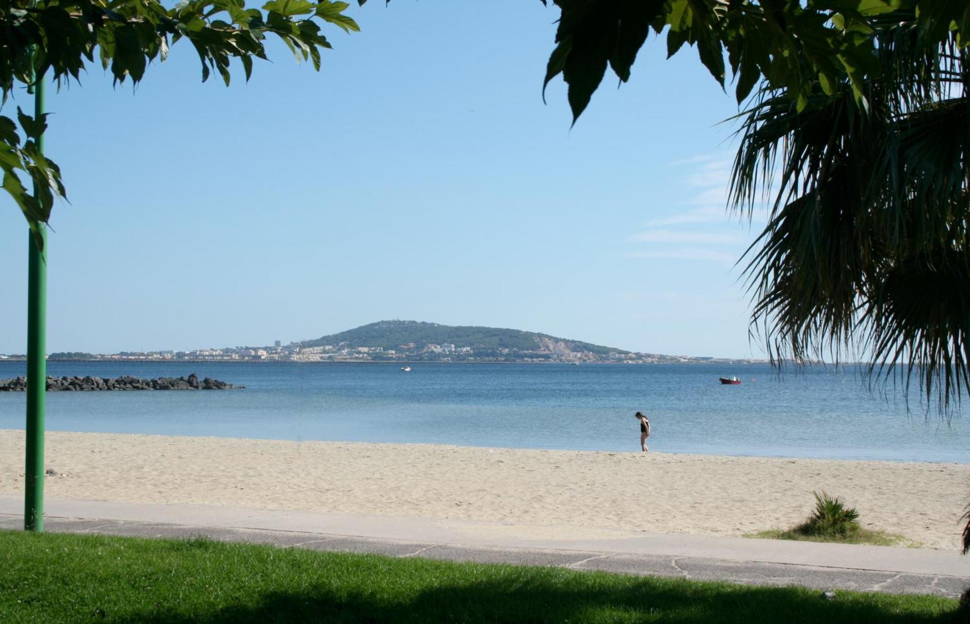 Le Cosy Apartment Clermont-lʼHérault Bagian luar foto